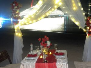 couple beach, picnic setup