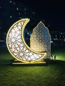 illuminated crescent moon | archway ramadan | eid decor
